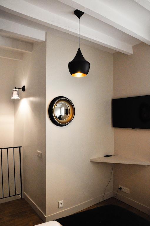 파리 Duplex De Charme Au Coeur De Montmartre 아파트 객실 사진