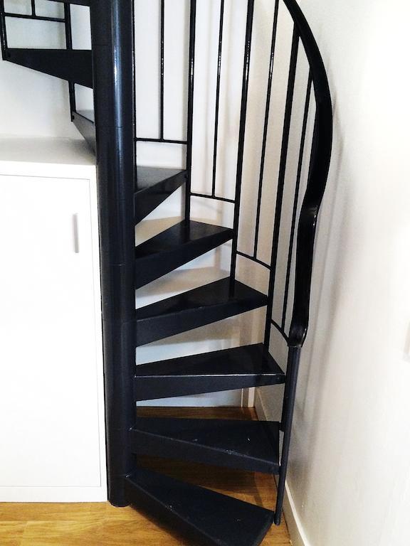 파리 Duplex De Charme Au Coeur De Montmartre 아파트 객실 사진